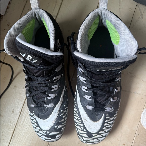 Mens 13W Nike football cleats - Picture 5 of 5